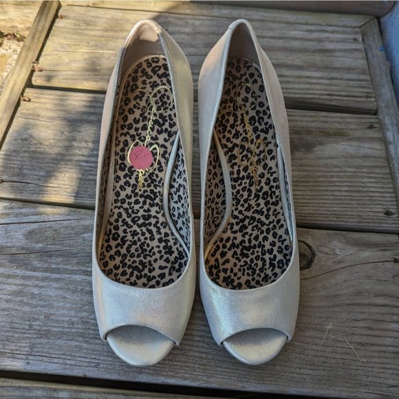 Jessica Simpson Metallic Gold Peep Toe Heels Women's Size 8.5 - Picture 2 of 7